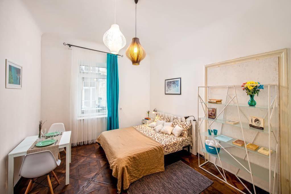 Apartament On Kostiushka إلفيف المظهر الخارجي الصورة
